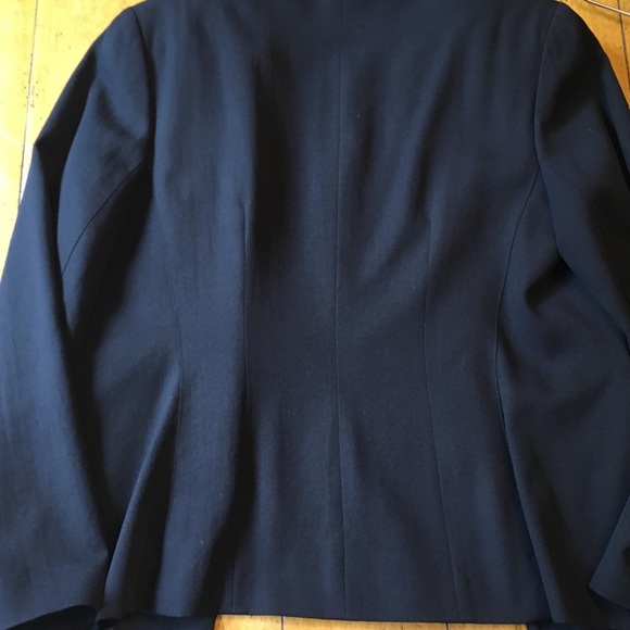 Ann Taylor Blazer - Picture 3 of 6